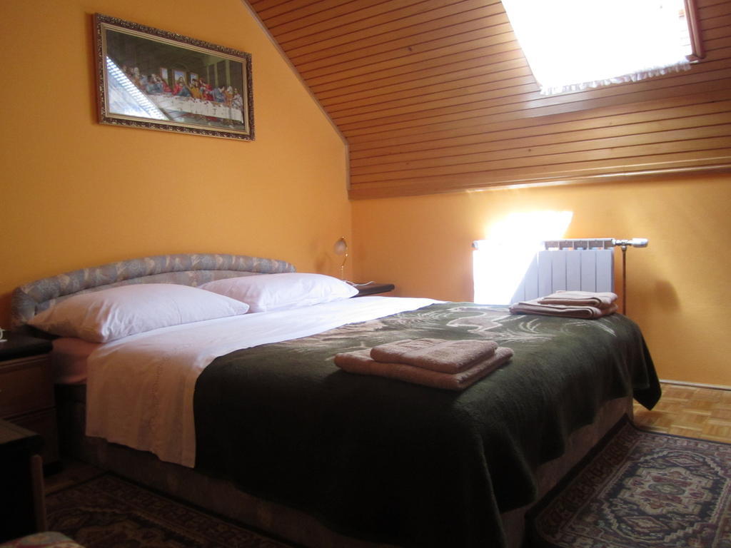 Guest House Sveti Marko Gacka Otočac Værelse billede