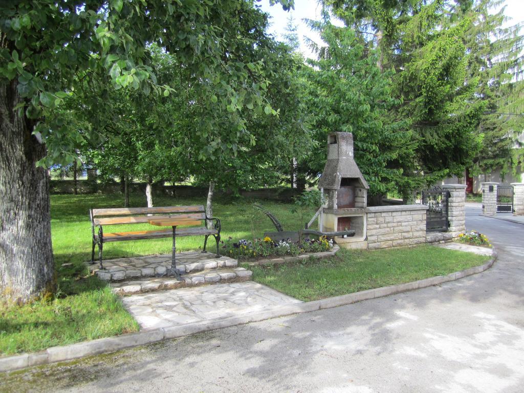 Guest House Sveti Marko Gacka Otočac Eksteriør billede
